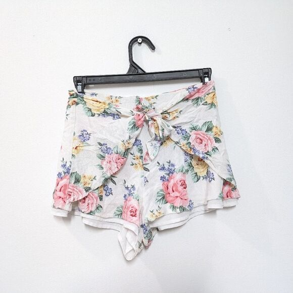 Forever 21 Floral Tie Front Shorts 100% Rayon Womens Small - Picture 1 of 8